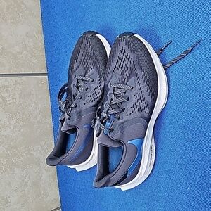 Mens Nike Zoom Winflo 6 Running Shoes Sneakers Size 8
